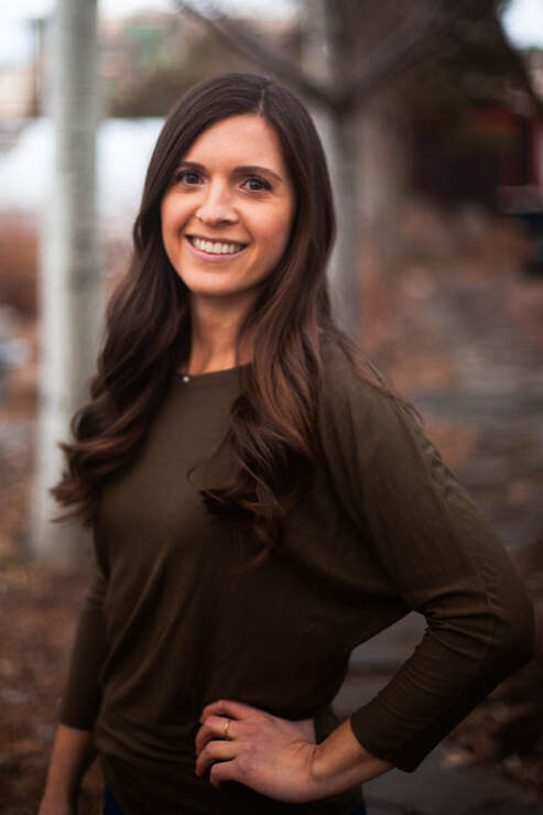 Lindsey Kelly, Registered Dietitian Nutritionist and Licensed Massage Therapist, Bend Oregon